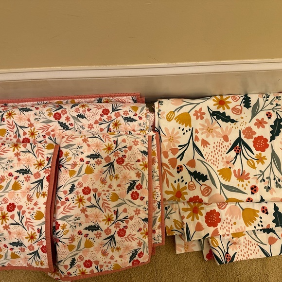 Other - “In the garden” bedroom set NEW Full/Queen